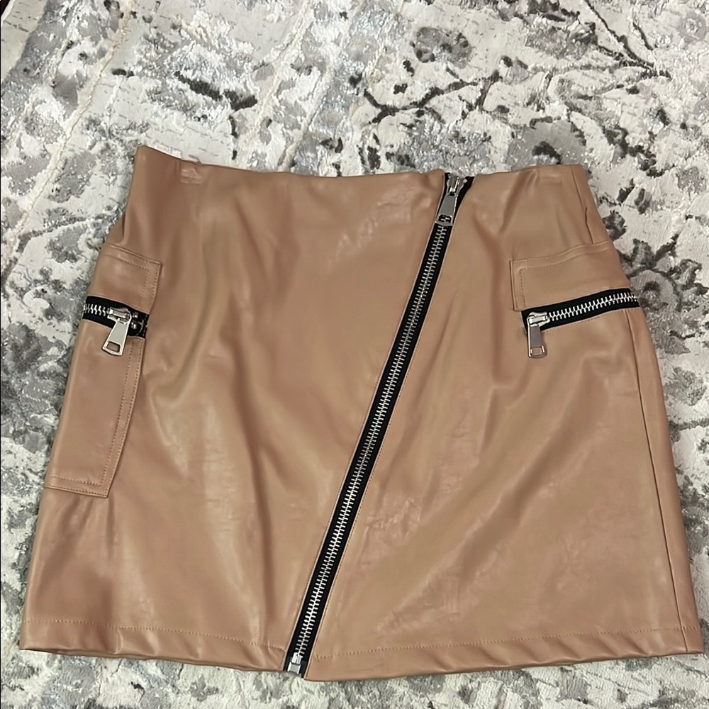 Sans Souci Tan and Black Asymmetrical Mini Skirt new/no tag